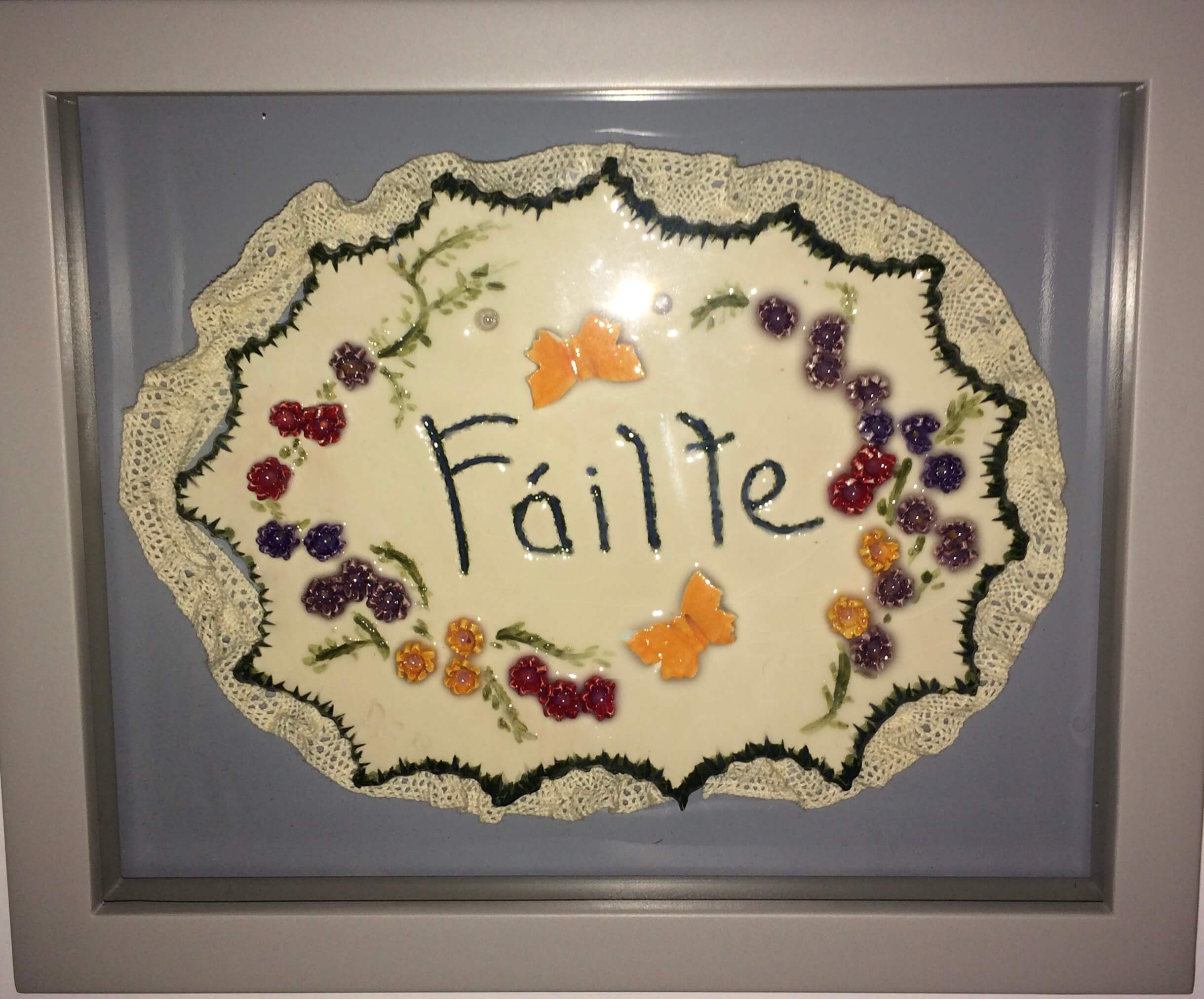 Fáilte ceramic plaque